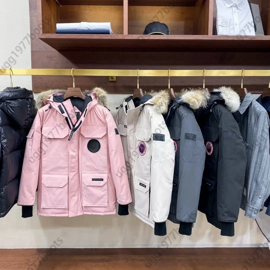 Kanada Tasarımcı Gaz Kadınlar Erkekler Down Ceketler Moda Puffer Kaz Palto Siyah Beyaz Mavi Kış Sıcak Lüks Katlar Erkek Çıkarılabilir Şapka Klasik Rozet Outerwear