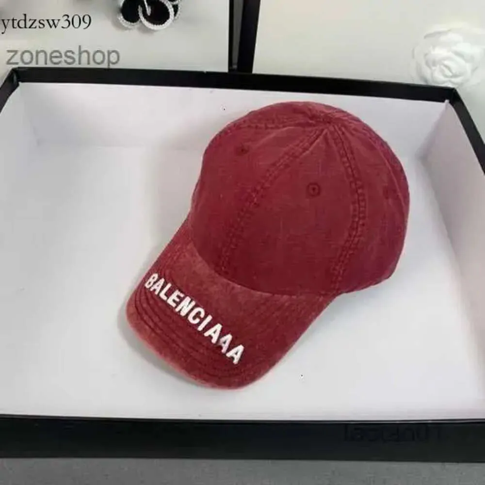 Designers pour hommes et femmes Sports Denim Ripped Ball Caps Couleur unie B Lettre Couple extérieur Hats40os