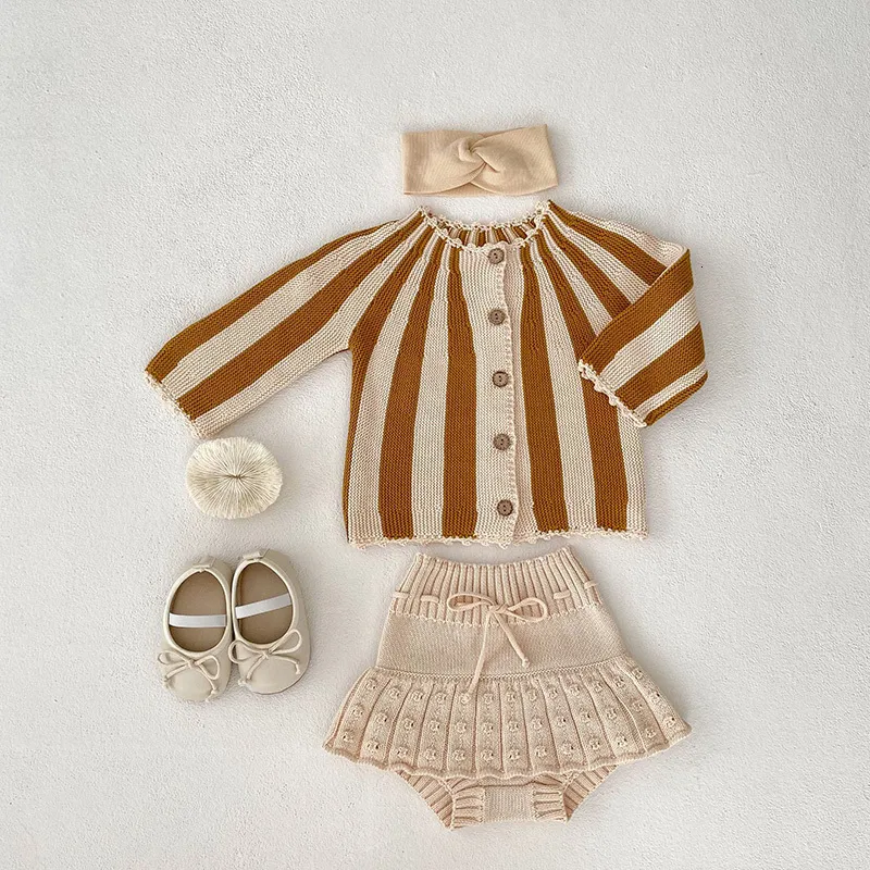 Conjuntos de roupas Milancel Baby Girls Roupas Moda Listrada Camisola Casaco e Knit Bloomer 2 PCs Terno 230919