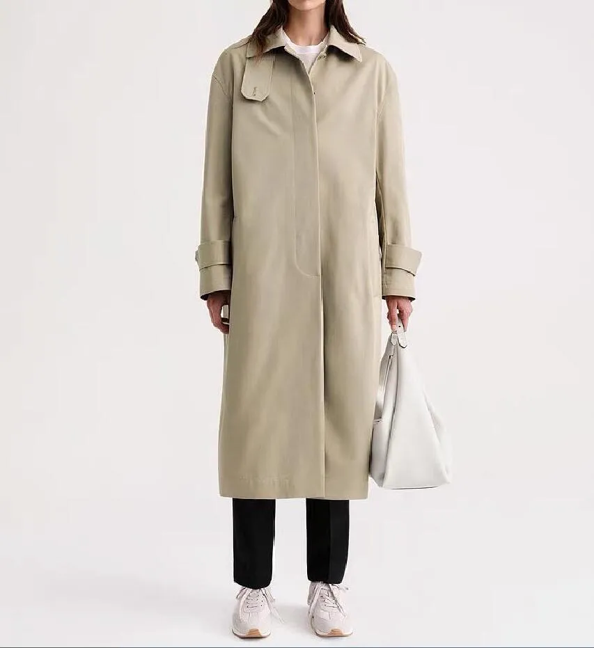 Minimalistischer, klassischer T-Otem-Trenchcoat aus Baumwolle für Frühjahr/Sommer mit abnehmbarem Kragen über dem Knie