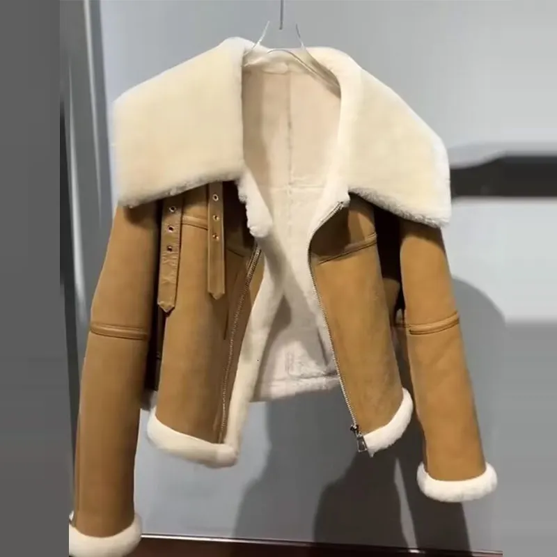 Women s Jackets Fashion khaki short Jacket Winter Warm Suede Fake Fur Lining Women Coat 2023 Korean Thick Female Overcoat 230920