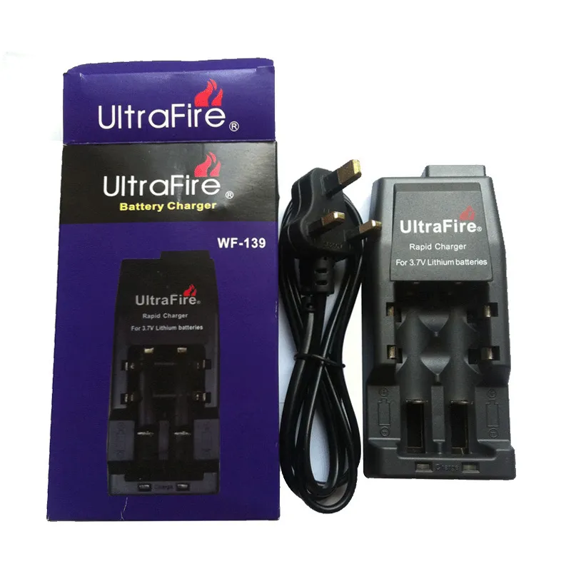 Ultrafire WF-139 شاحن بطارية متعدد الوظائف لعام 18650 18500 17670 16340 14500 10440 EU/US PLUCT (AC 110 ~ 240V) مع صندوق البيع بالتجزئة