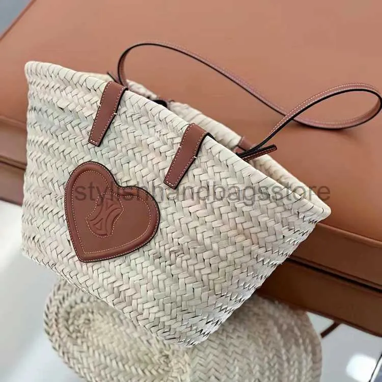 Totes TRIOMPHE classic basket hand bag Raffia Mens Heart shape clutch Bags large handbag Designer Crossbody luxury beach tote Straw weave green purse Shoulder Bag