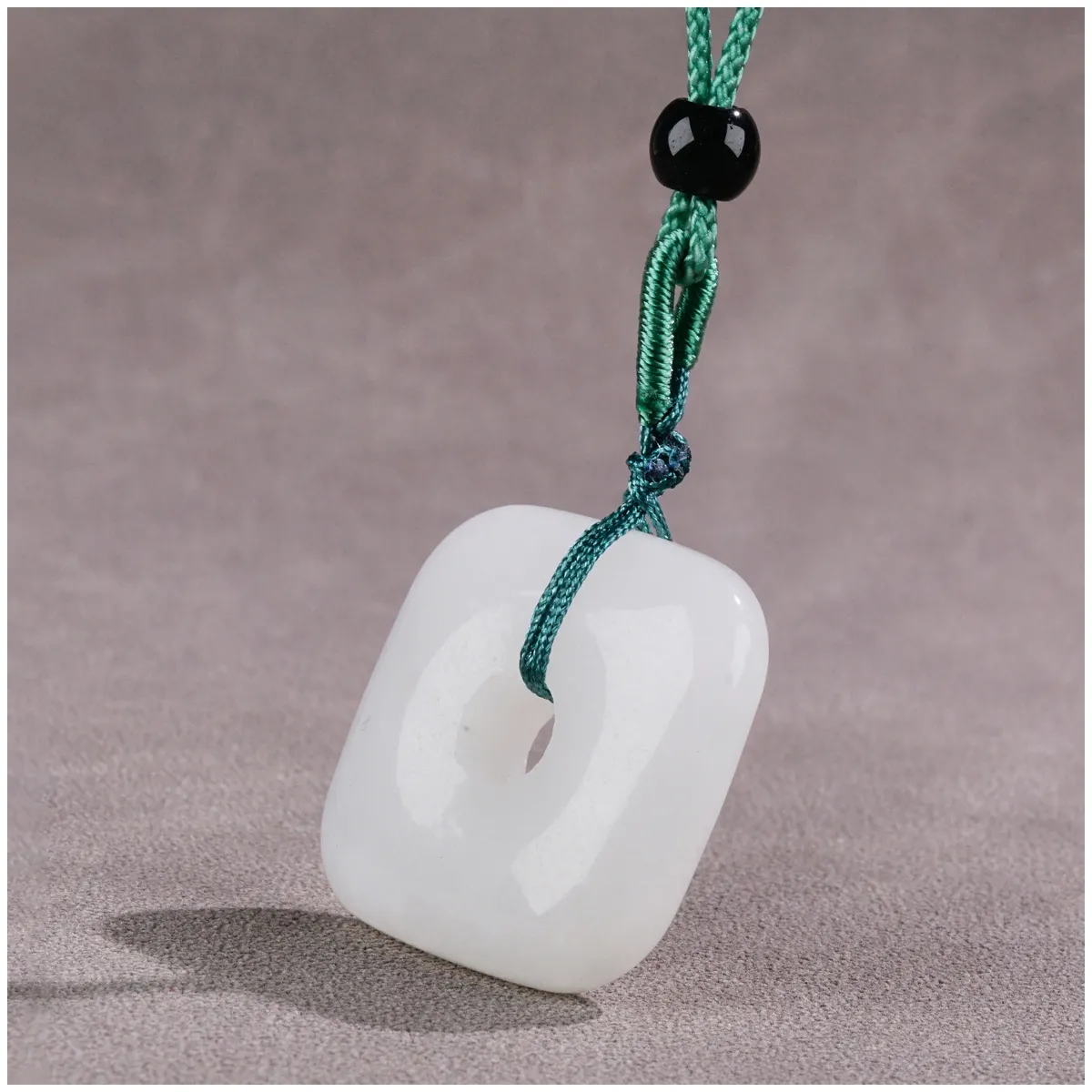 Natural Green Jade Pendant Necklace Jade Pendants Necklaces for Men Women  Jadeite Jade Jewelry Necklace Women Send Chain : Amazon.ca: Clothing, Shoes  & Accessories