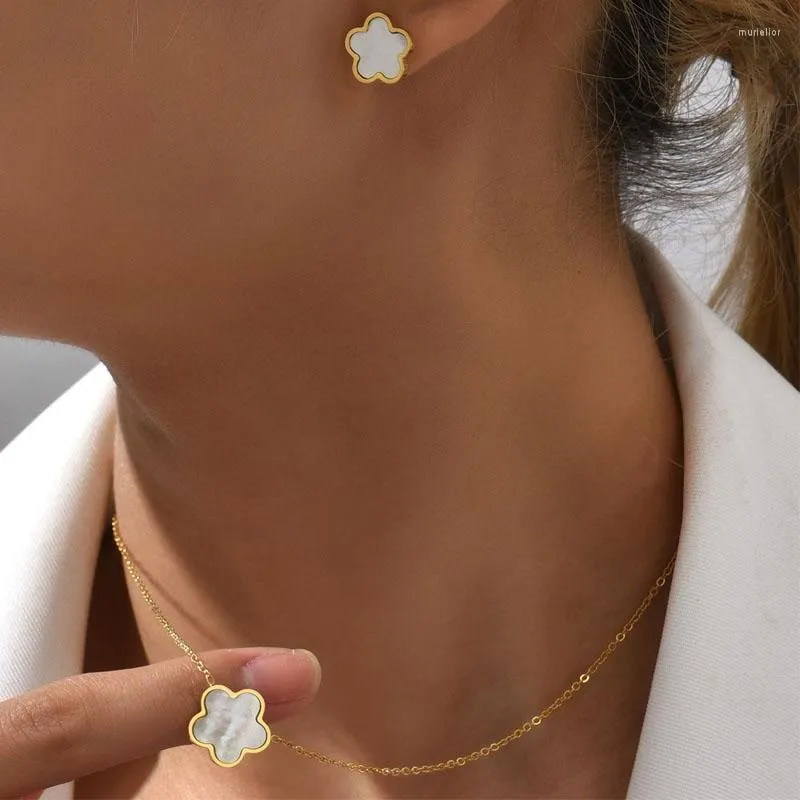 Necklace Earrings Set 2023 Stainless Steel Selling 14K Gold Plated Luxury Plant Five Leaf Flower Petal Pendant Earring Women's Clover