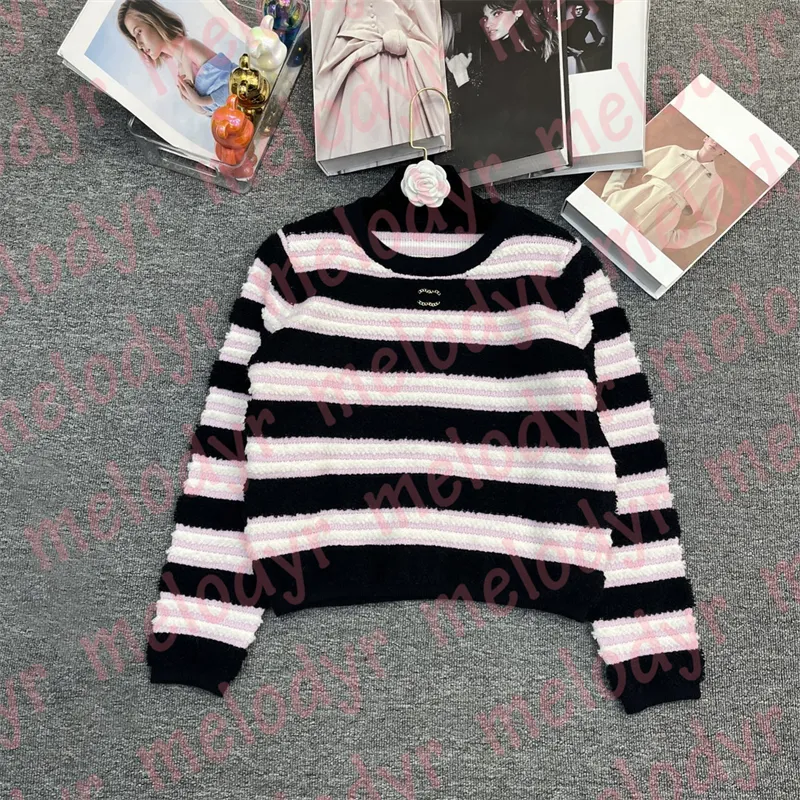 Womem Color Stripe Sweater Autumn Winter Warm Knits Topps Metal Letter Round Neck Stickover Tees