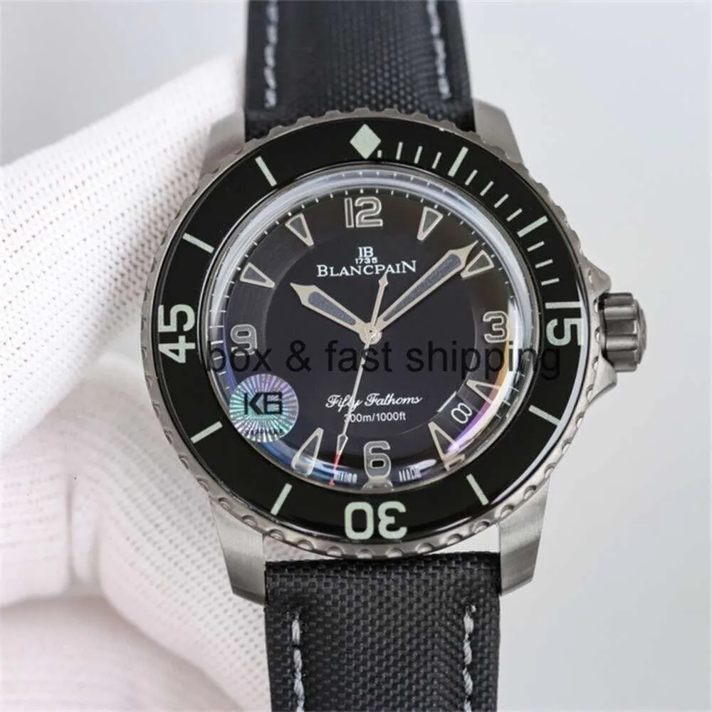 Reloj de cerámica Reloj de lujo de diseñador 5015 45 mm Fifty Reloj de buceo Mecánico automático Movimiento de lujo para hombres Súper resistente al agua Resplandor VWEP