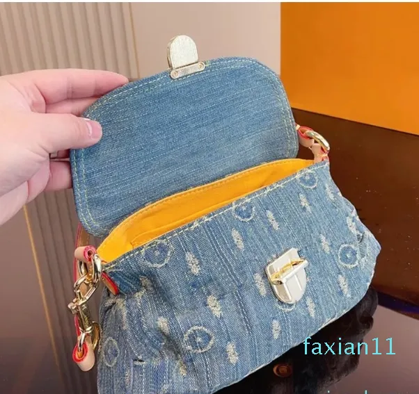 DHgate.com:2024Mini Denim Shoulder Bag: Canvas Double Straps