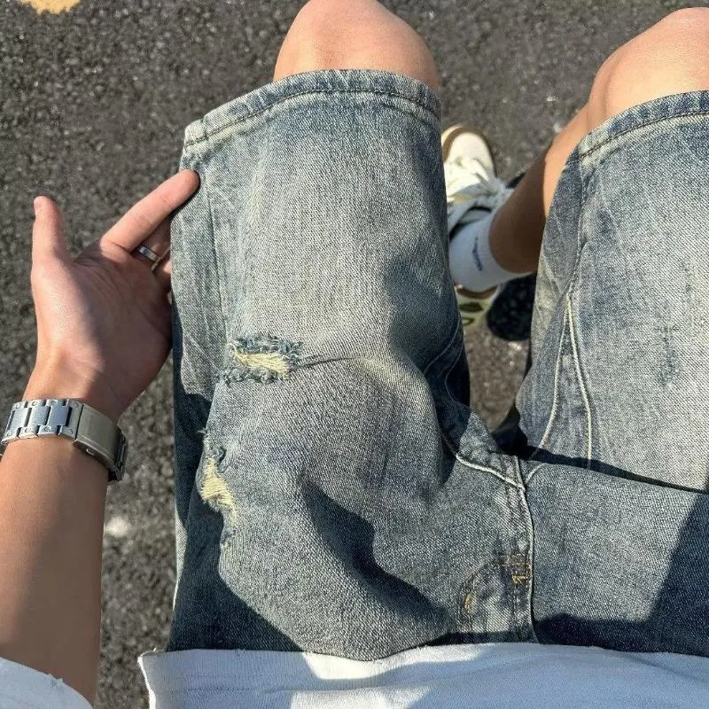 Jeans masculinos perfurados denim shorts para o verão 2023 americano vintage lavado calças soltas marca de moda reta perna capris