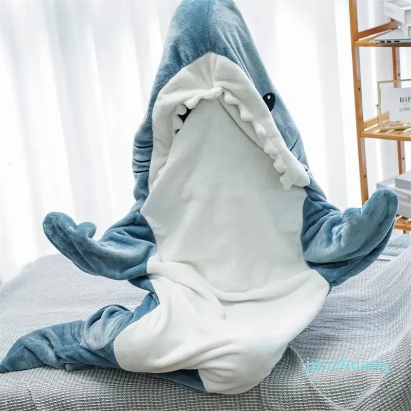 Coperte Cartoon Shark Sacco a pelo Pigiama Ufficio Shark Coperta Karakal Tessuto Sirena Scialle Coperta per bambini Adulti