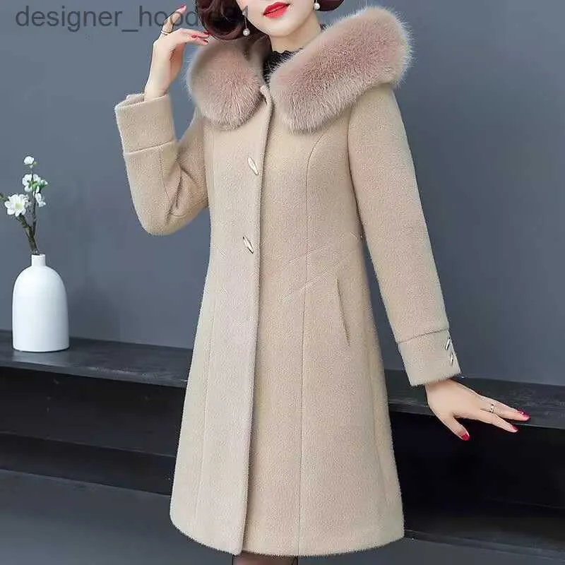 Women's Wool Blends 2023 New Middle-Aged Women Fashion Large Size Woolen Coat Winter Thicken Warm Hooded Mid-Length Faux Mink Outwear Mom Outfit L230920