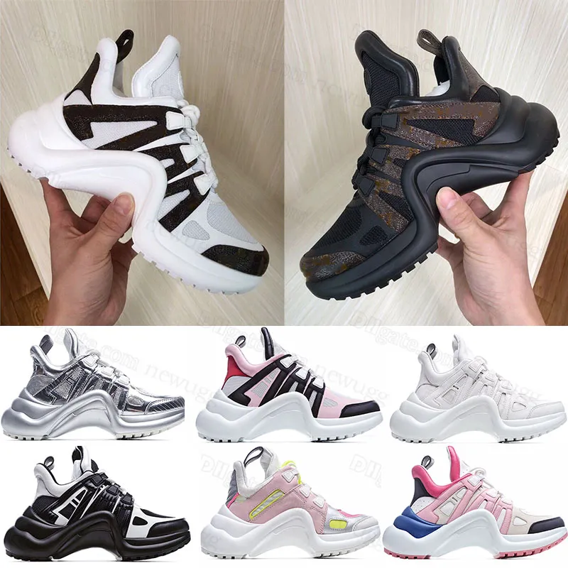 Chaussures de sport de luxe de luxe Cuirs réfléchissants Plate-forme arquée Hauteur augmentant la semelle Noir Blanc Rose Argent Rayé Patchwork Hommes Femmes Baskets de course