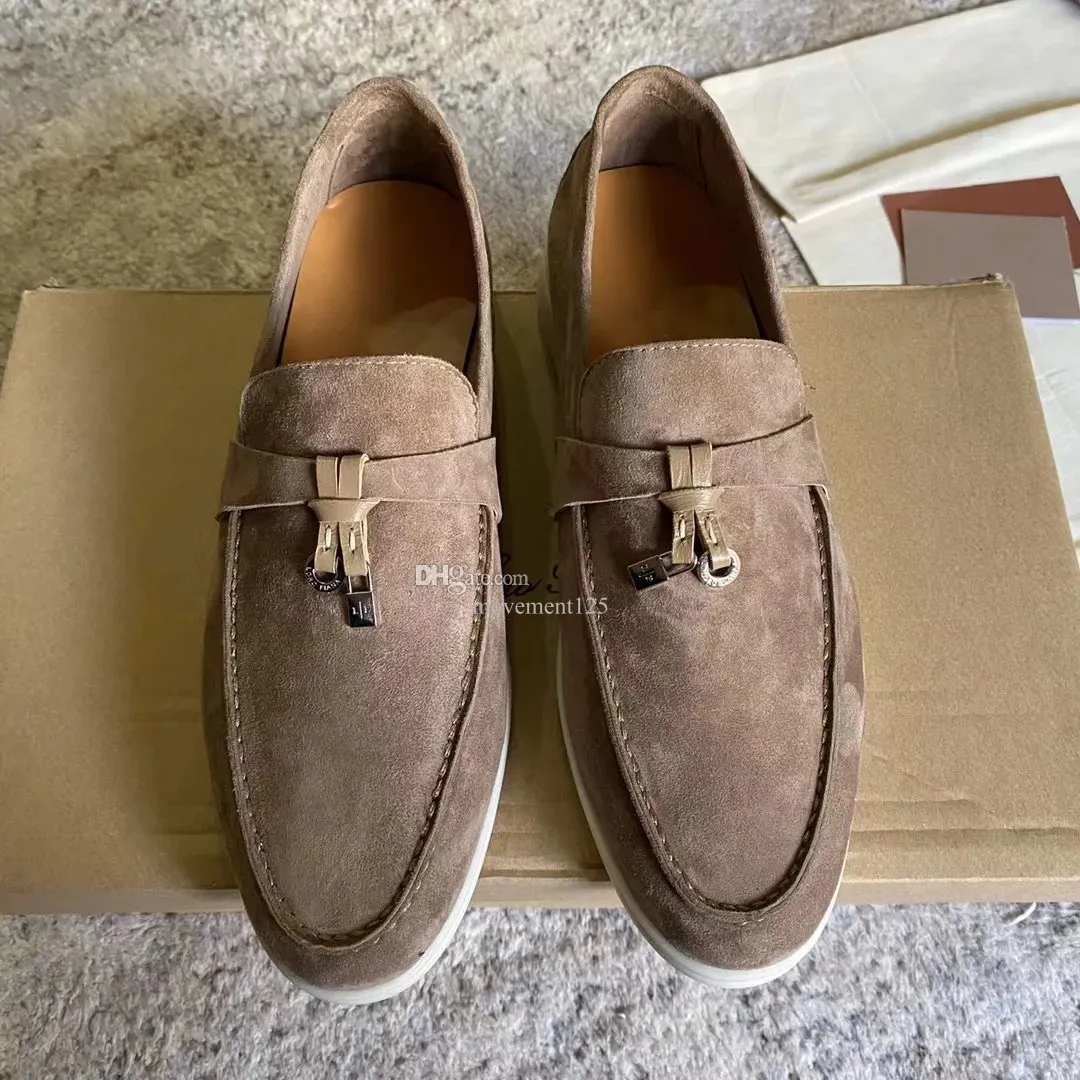 Wildleder-Freizeitschuhe für Männer und Frauen, runde Zehen-Loafer, mentales Dekor, schicker Freizeitschuh, Designer-Luxusmarken-Flats, Slip-on-Turnschuhe mit dicker Sohle, Loro Pianas, 36–47