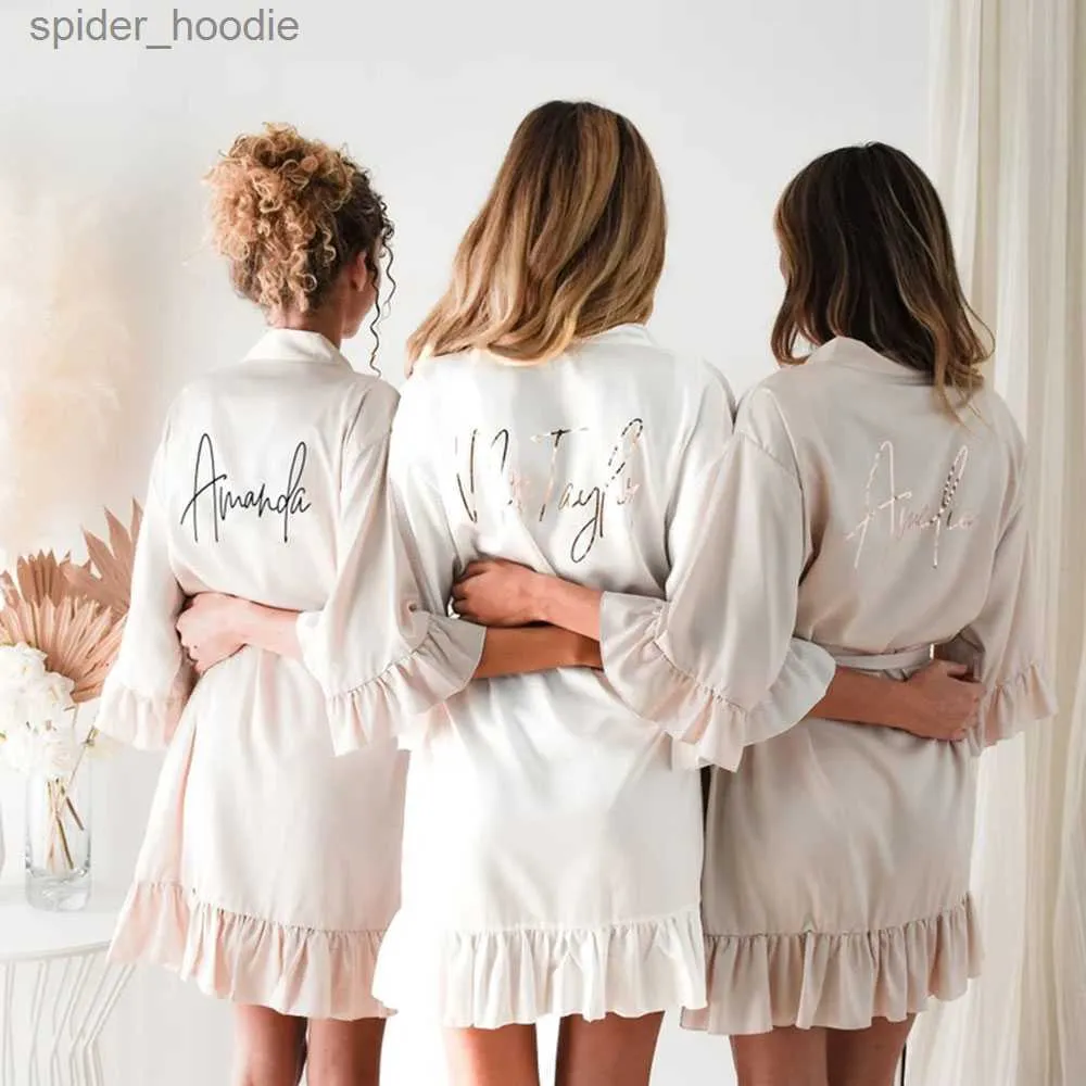 Women's Sleep Lounge Personalized Bridesmaid Robes with a Ruffled Bridal Shower Dressing Gown Unique Wedding Day Robe For Bride Custom Ruffle Kimonos L230920