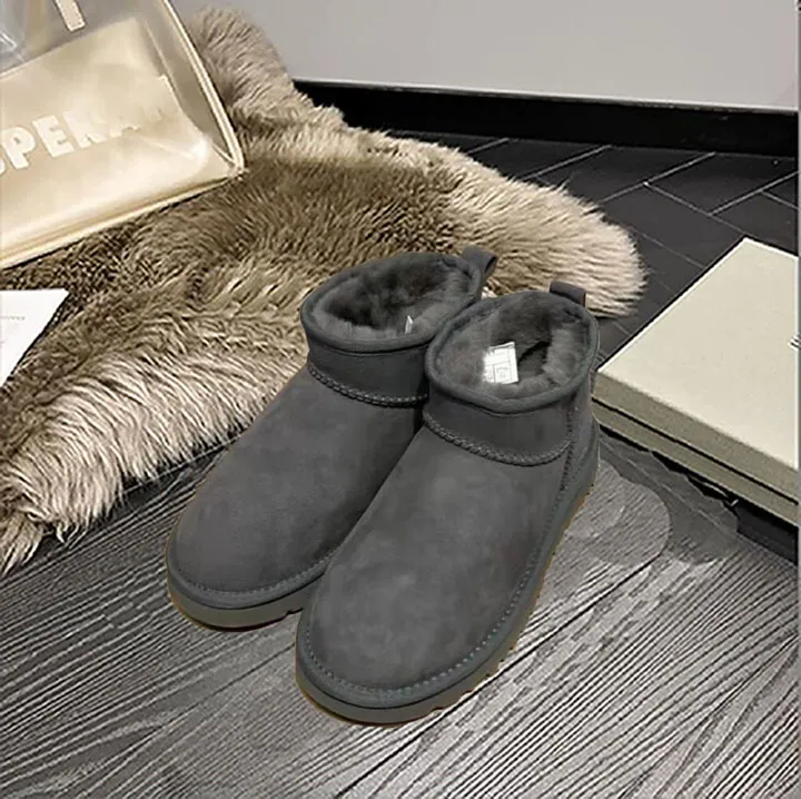 2023 Mujeres Invierno Ultra Mini Bota Diseñador Botas de plataforma australianas para hombres Cuero real Botines de piel de tobillo cálidos Zapato de lujo EU44 Botas de nieve para mujer XOOXOO