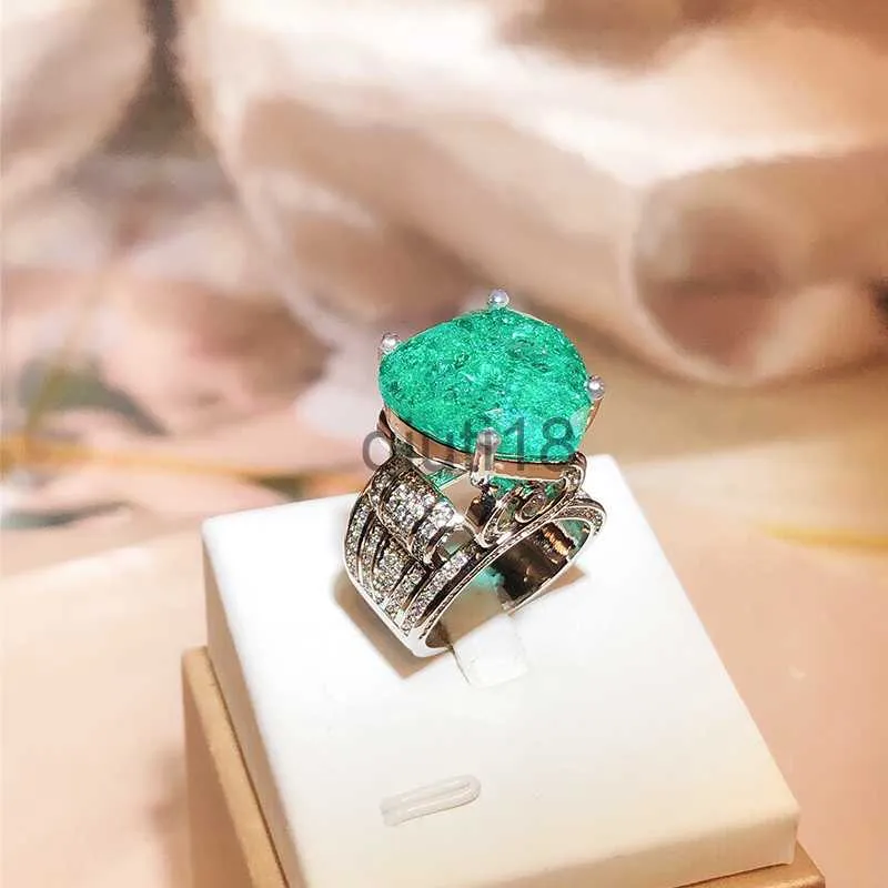 Band Rings Wedding Rings Elegant Paraiba Emerald Heart Full