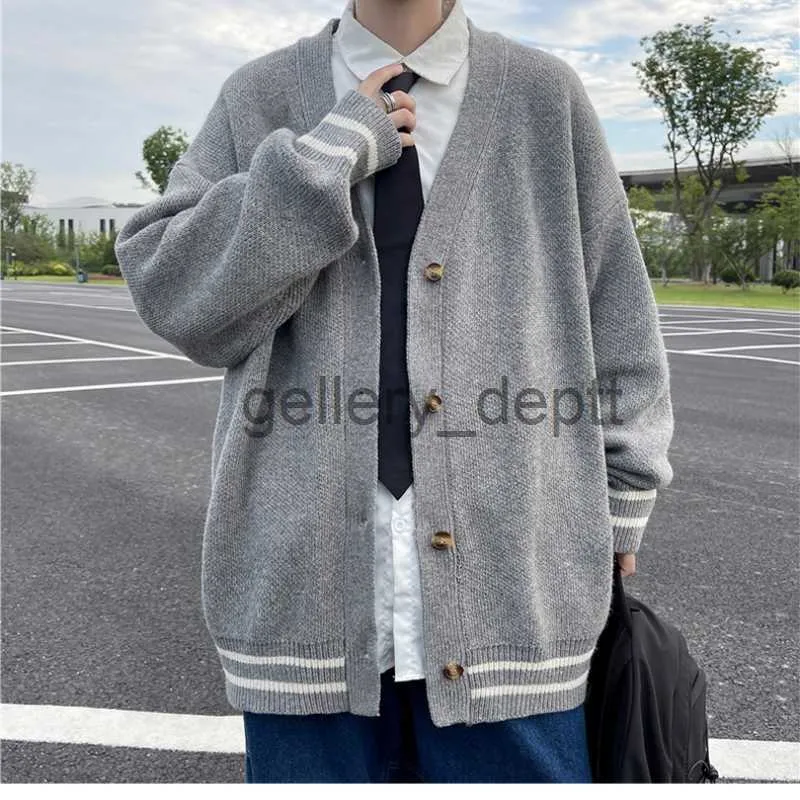 Men's Sweaters 2023 British Retro Cardigan Sweater New Korean Harajuku Academic Knitted Sweater Pullover Hip Hop Streetwear Loose Knitwear Tops J230920