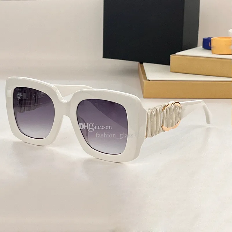 黒い偏光サングラスデザイナー女性メンズサングラス新しいアイウェアブランドドライビングシェード男性眼鏡ヴィンテージ旅行UV400 CH5474