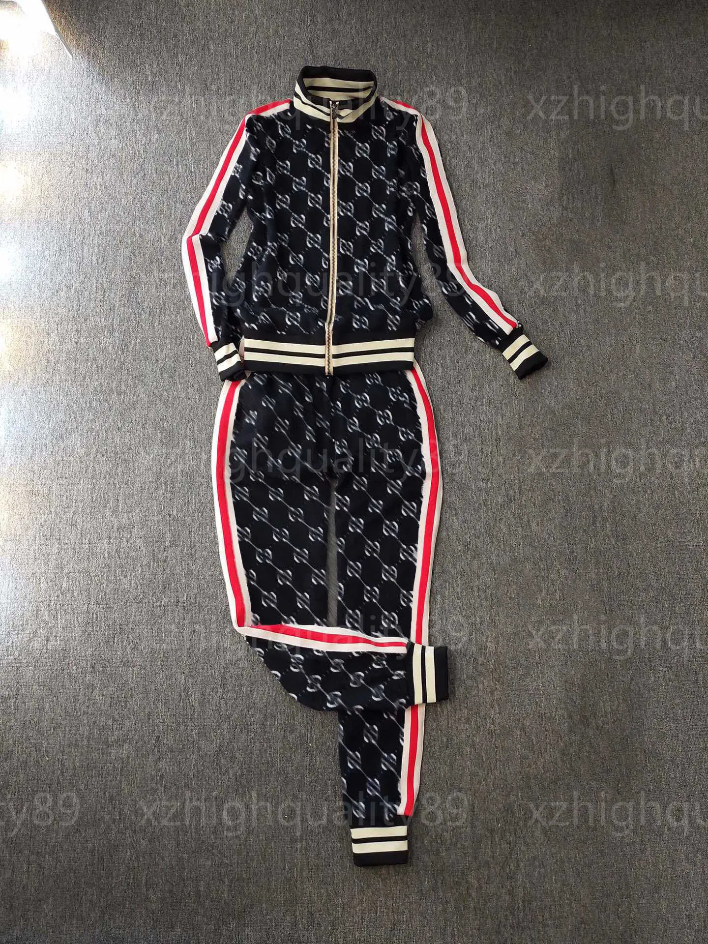Designer Tracksuit Women Two Piece Top And Pants Set Two-tone Striped Edge Decoration Long Sleeved Standing Collar Jacket Comfort Sweatpants Womens Tracksuit