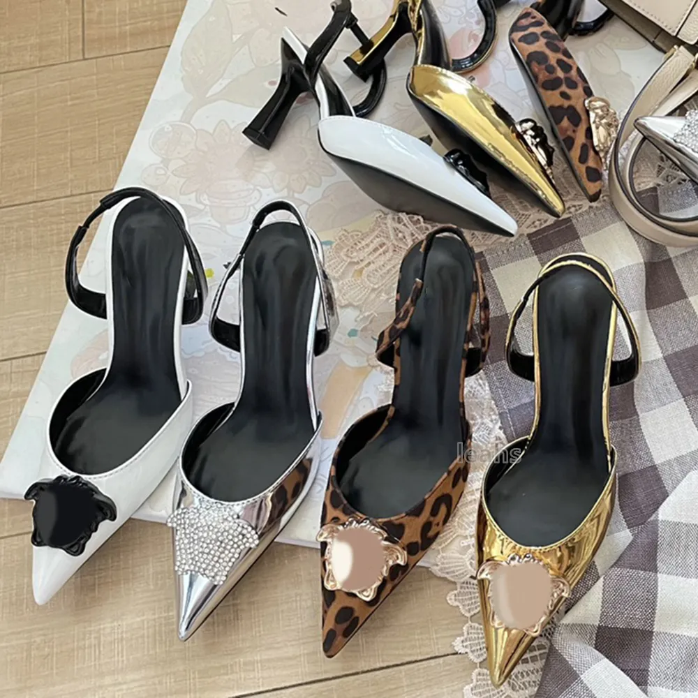 Elbise Ayakkabı Tasarımcı Kadın Yüksek Topuklu Chaussure Luxe Parti Ayakkabı Platformu Topuk Kadın Tasarımcıları Peep-Toes Sandalet Seksi Noktalı Ayak Parmağı Gümüş Beyaz Leopar Baskı 7cm