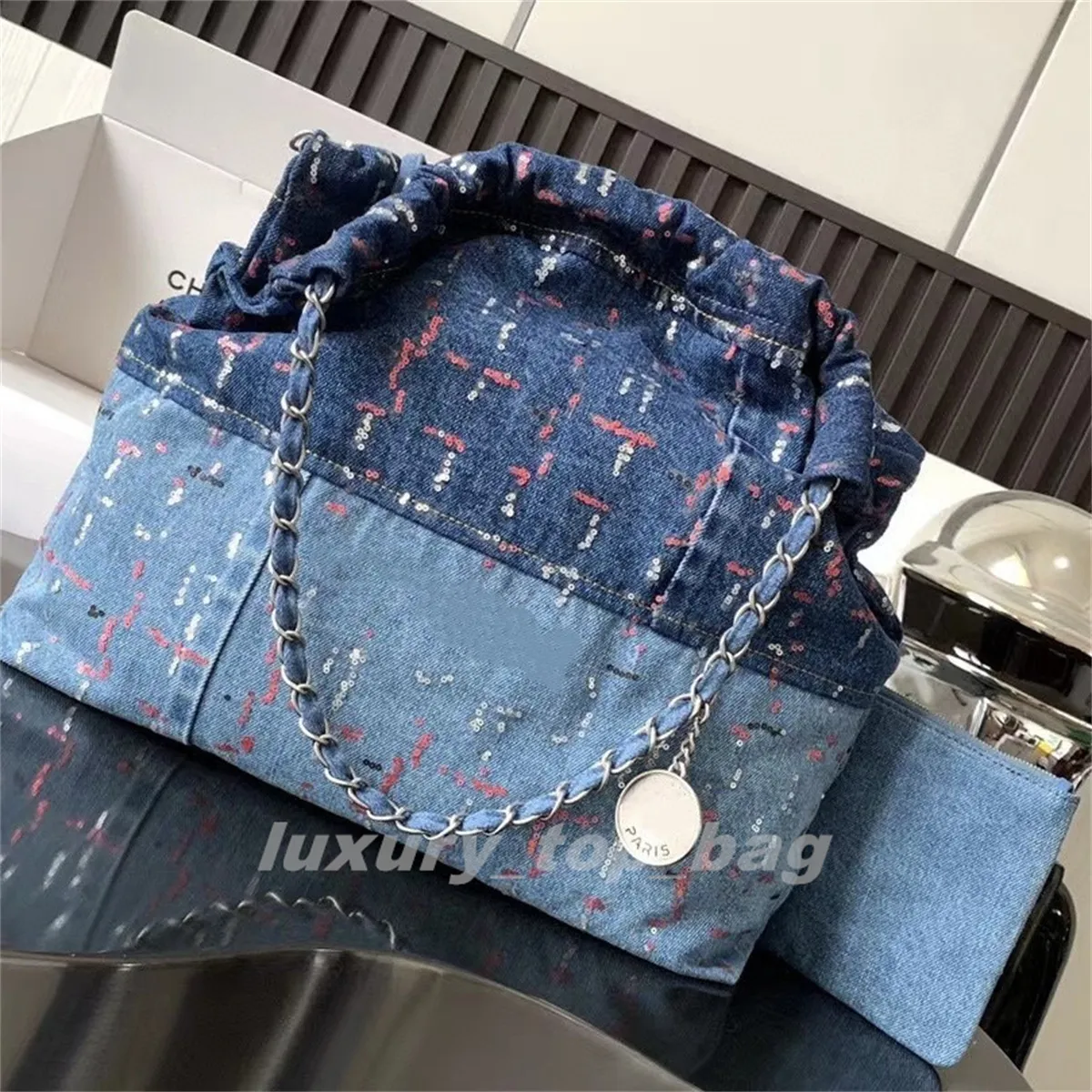 Bolsas de moda 23a saco de lixo de jeans com lantejoulas embroadas à mão 22 Bag de cor de cor de alta grau Bolsa feminina