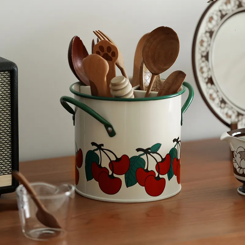 Matlagningsredskap 11 typer Vintage Cherries Spoon Rests Pot Clips Köksredskap Lagringslådor för pottpinnar Hållare Metallhinkar BINS 230920