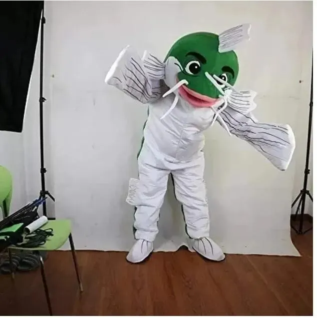 Rabat Factory Green Fish Mascot Costume Sukienka Urodziny Przyjęcie Urodziny Kombinezon Świąteczny Karnawał unisex dla dorosłych strój