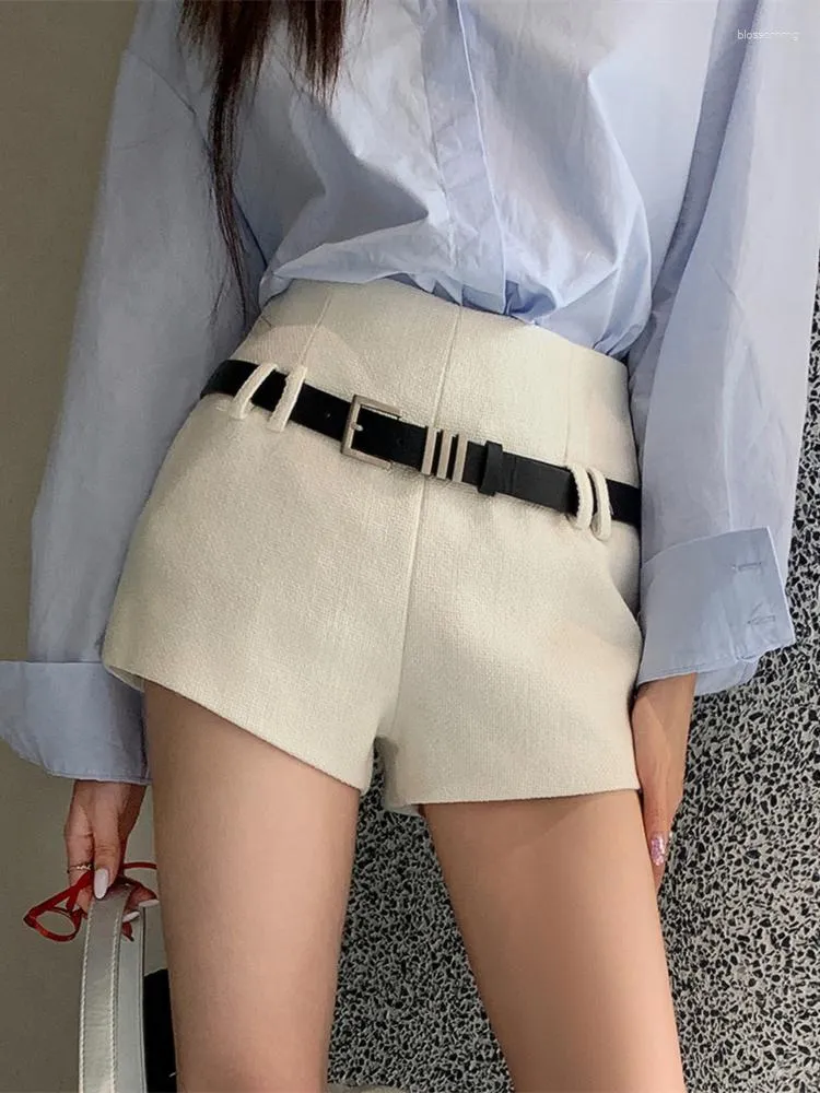 女性のショートパンツ2023秋のツイードベルト小さな香ばしいソリッドカラーAラインメスカジュアルショートパンツエレガントな底部ズボン