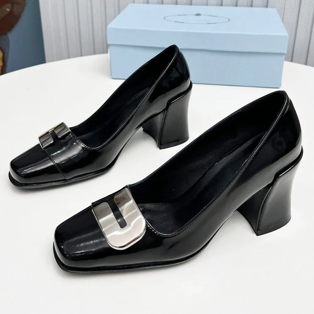 What are work pumps and why should every woman who wants one have a pair? – Work  pumps