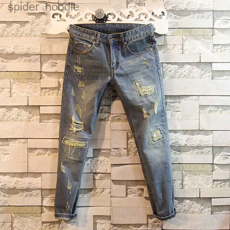 Jeans voor heren Koreaanse mode-gaten 9-punts jeansbroek voor heren Small Foot Slim Fit man cargobroek Street chic denim broek L230921