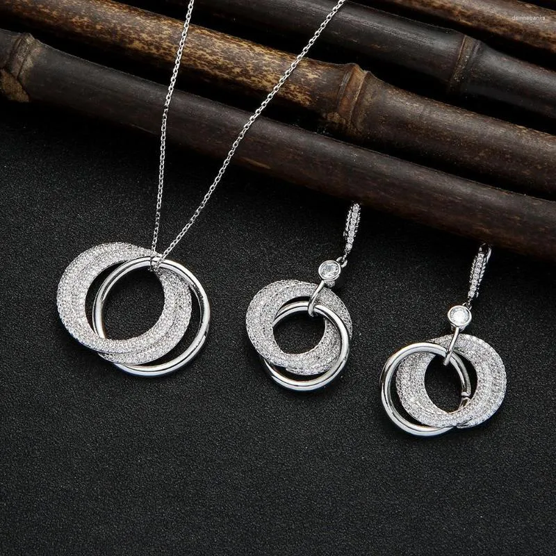 Ensemble de boucles d'oreilles et collier, deux pièces en zircone cubique, pendentif rond classique, 2023