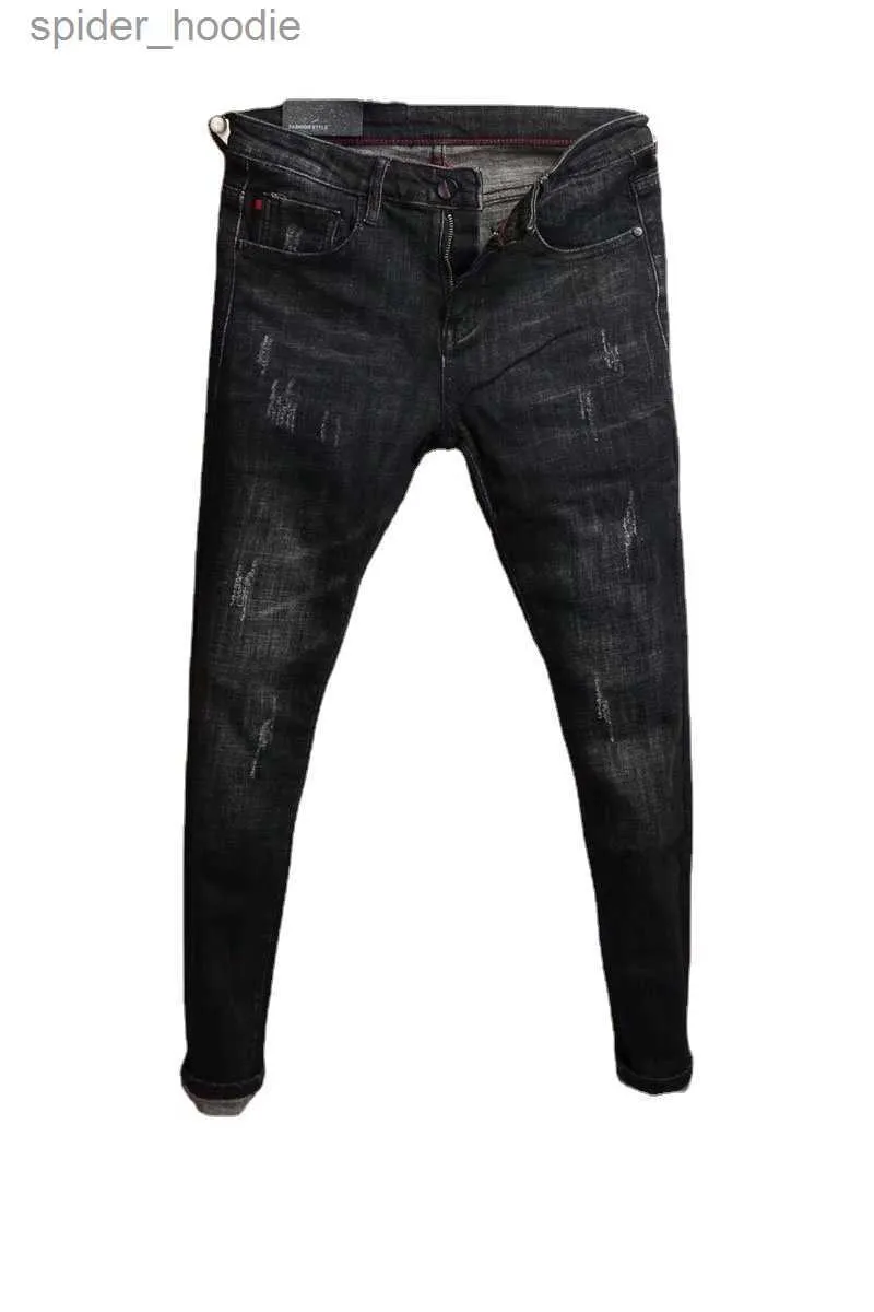 Jeans da uomo Estate da uomo Nuovo elastico Slim Fit Spirito coreano Guy Leggings Skinny Jeans denim neri Pantaloni casual da uomo firmati Pantaloni strappati L230927