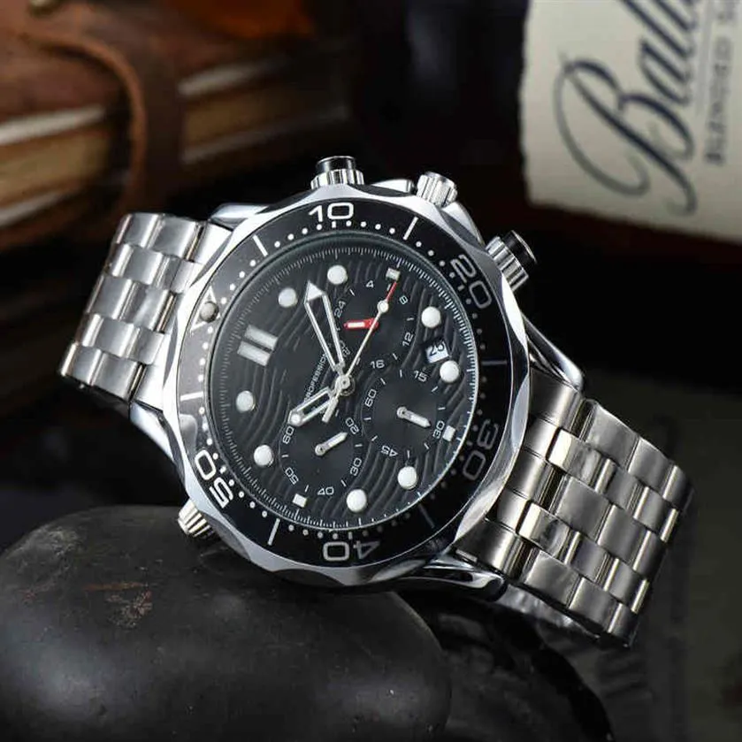 Nowy mody Casual OMG Model Luksusowa stal ze stali nierdzewnej Wysoka jakość Sport 43 mm Man Man Kwarc Watch Woman Wristwatch Relogio231c