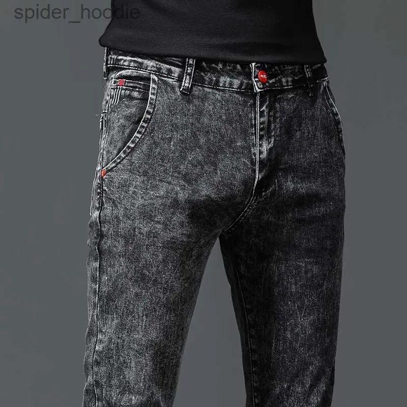 Jeans para Hombres Color Sólido Algodón Negro Gris Oscuro Jeans Pantalones para Hombres Clásico Slim Stretch Casual Moda Coreana Juventud Pantalones De Mezclilla Masculinos L230927