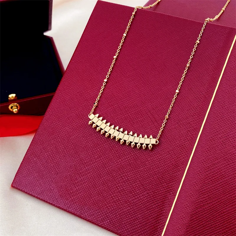 Clash Necklace Love Pendant Fashion Jewelry for Women Rise Gold Rotatable Bullet Mens Necklace Designer Jewellery Party Christmas Gift Wholesale