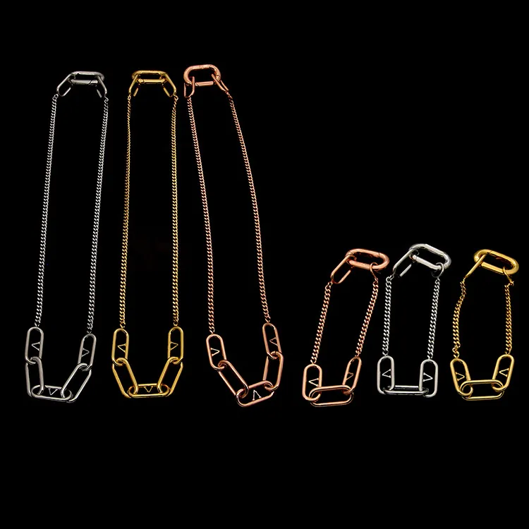 Nuovo design gioielli in acciaio al titanio V-lettera monogramma quattro foglie fiore collana di diamanti orecchino moda braccialetto gioielli firmati LV0191021