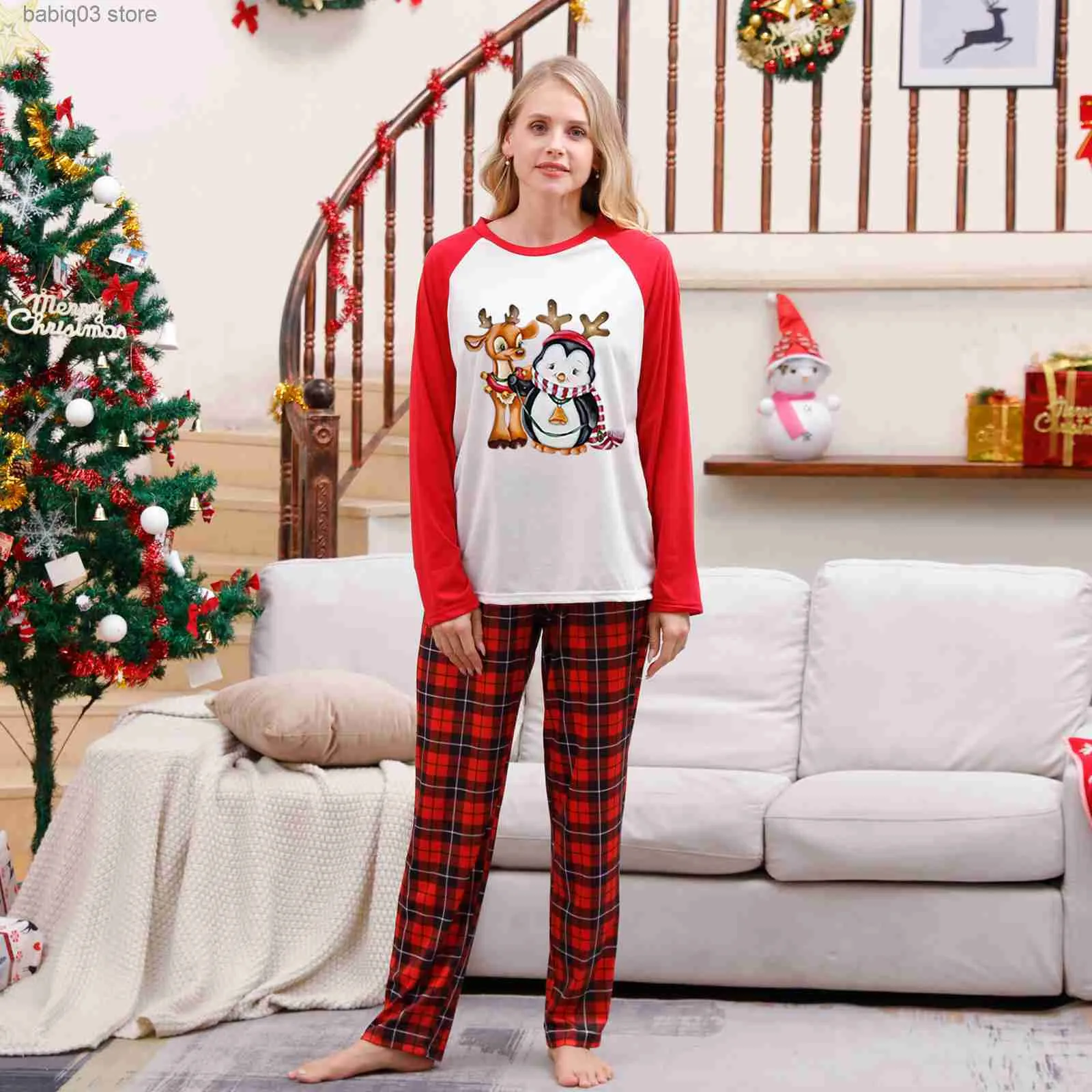 Family Matching Outfits Christmas Family Look 2023 New Cartoon Penguin deer Print Mom Dad Kids Matching Clothing Set Baby Romper Xmas Soft Loose Pajamas T230921