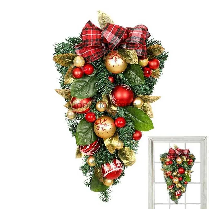 Juldekorationer Juldörrkrans Artificial Pine Tree Christmas Wreath with Green Gold Leaves and Baubles Bow Knot Decor Winter Christmas HKD230921