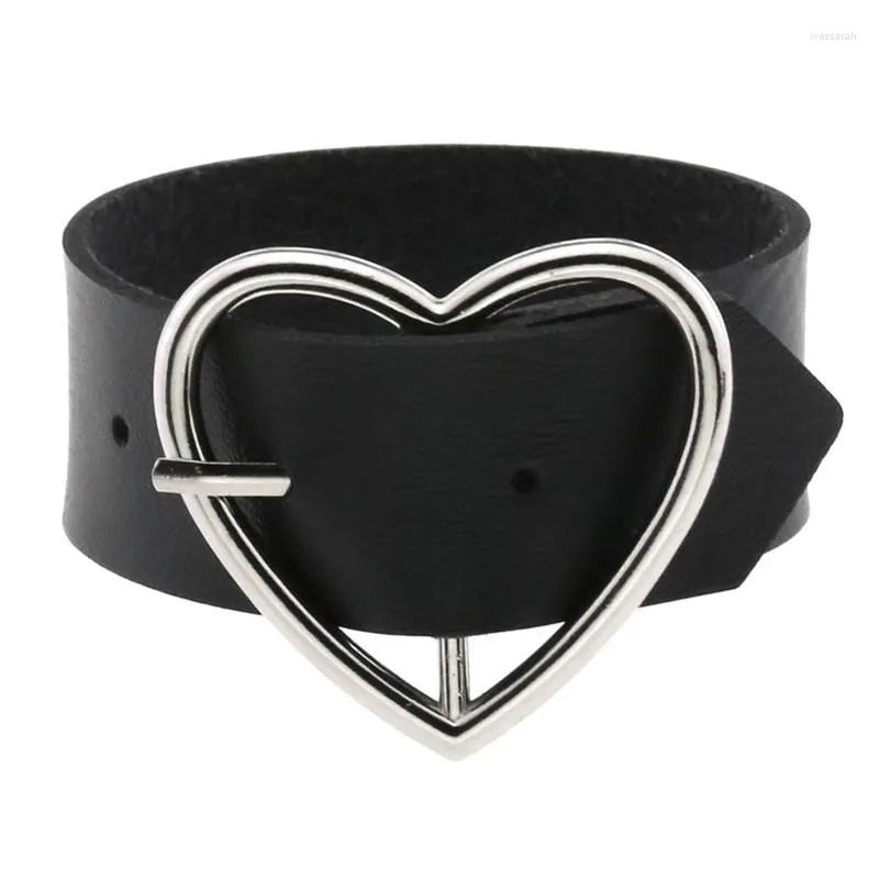 Pulseras de eslabones Pulsera de corazón de cuero negro para mujer Brazalete gótico Remache gótico Hebilla Pulsera Accesorios de rock vintage