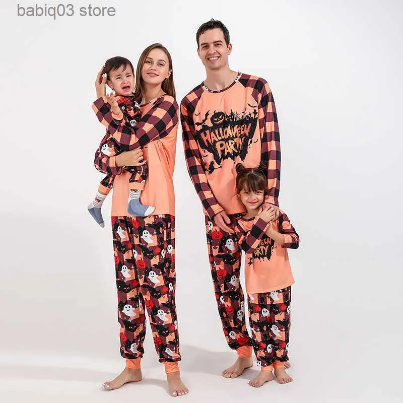 Familjmatchande kläder Halloween Family Look 2023 Ny vinterskalle tryck mamma pappa barn matchande kläder pyjamas set mjuk sömnkläder casual party kläder t230921