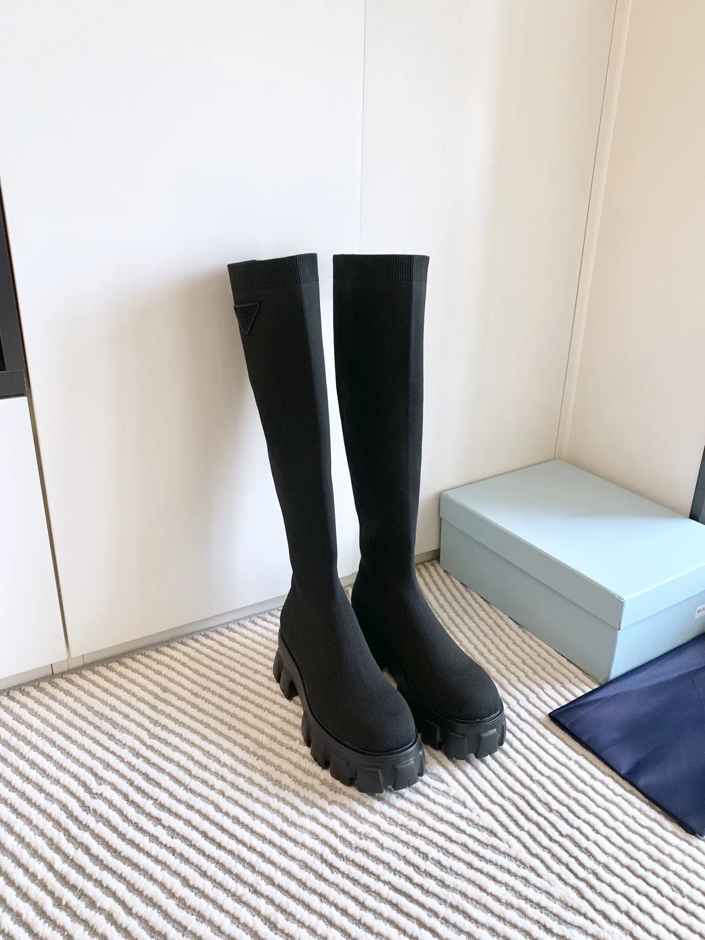 Luxury Designer Womens Over The Knee Sock Blue Boots For Women With Stretch Knit And Thick Heels For Autumn Winter Slip On Platform Shoes By Pr. From Tian m 61.44 DHgate.Com
