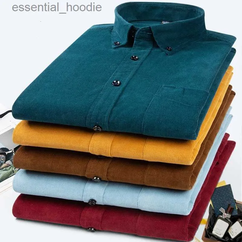 Koszule sukien męskich plus size s ~ 7xl Corduroy Shirt Men swobodne długie rękaw regularne koszule biznesowe dla mężczyzn miękkich leisur wygodne kieszeń L230921