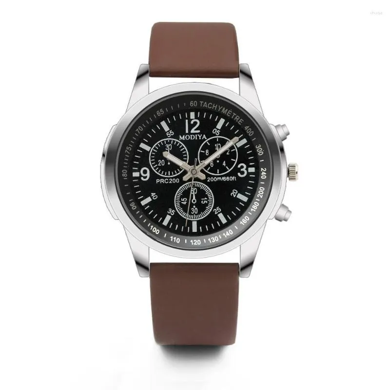 Наручные часы Лучшие брендовые часы для мужчин, модные кварцевые часы с тремя глазами, высокое качество, часы с синим стеклом и кожаным ремешком
