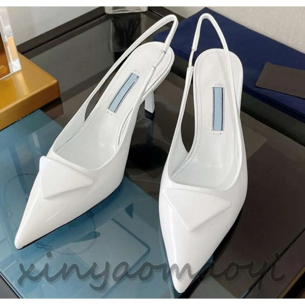 2023 Sandals High-heeled Luxurys P Designers Shoe Paris Dress Classics Women Heels Black Golden Gold Wedding Bottoms