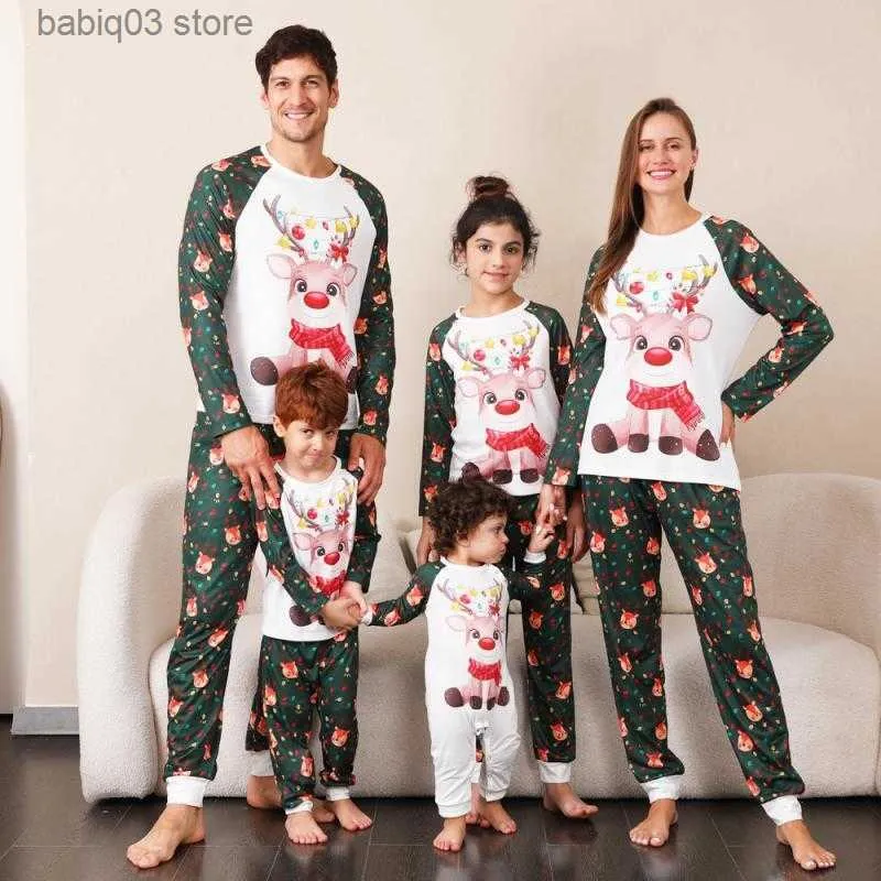 Roupas combinando para a família Pijama de Natal para presente da família Desenhos animados Elk Print Mãe Filha Pai Filho Roupa combinando 2 peças Terno Romper de bebê Xmas Look Pjs T230921