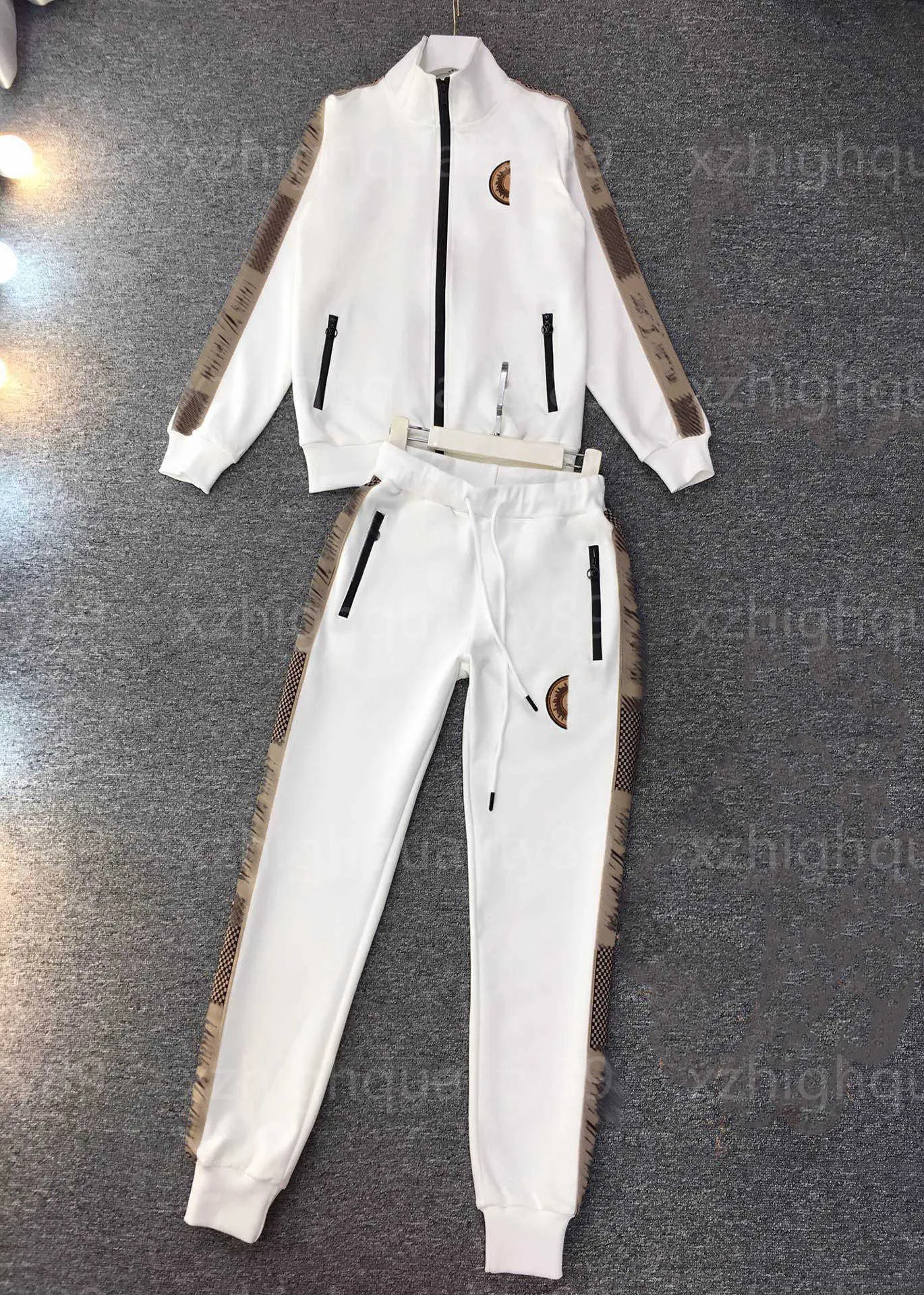 Women Tracksuit Two Piece Set Track Suit Fashion Jogging Casual Suit Brown Embroidered Pattern Webbing Standing Collar Jacket Sweatpants Designer Tracksuits