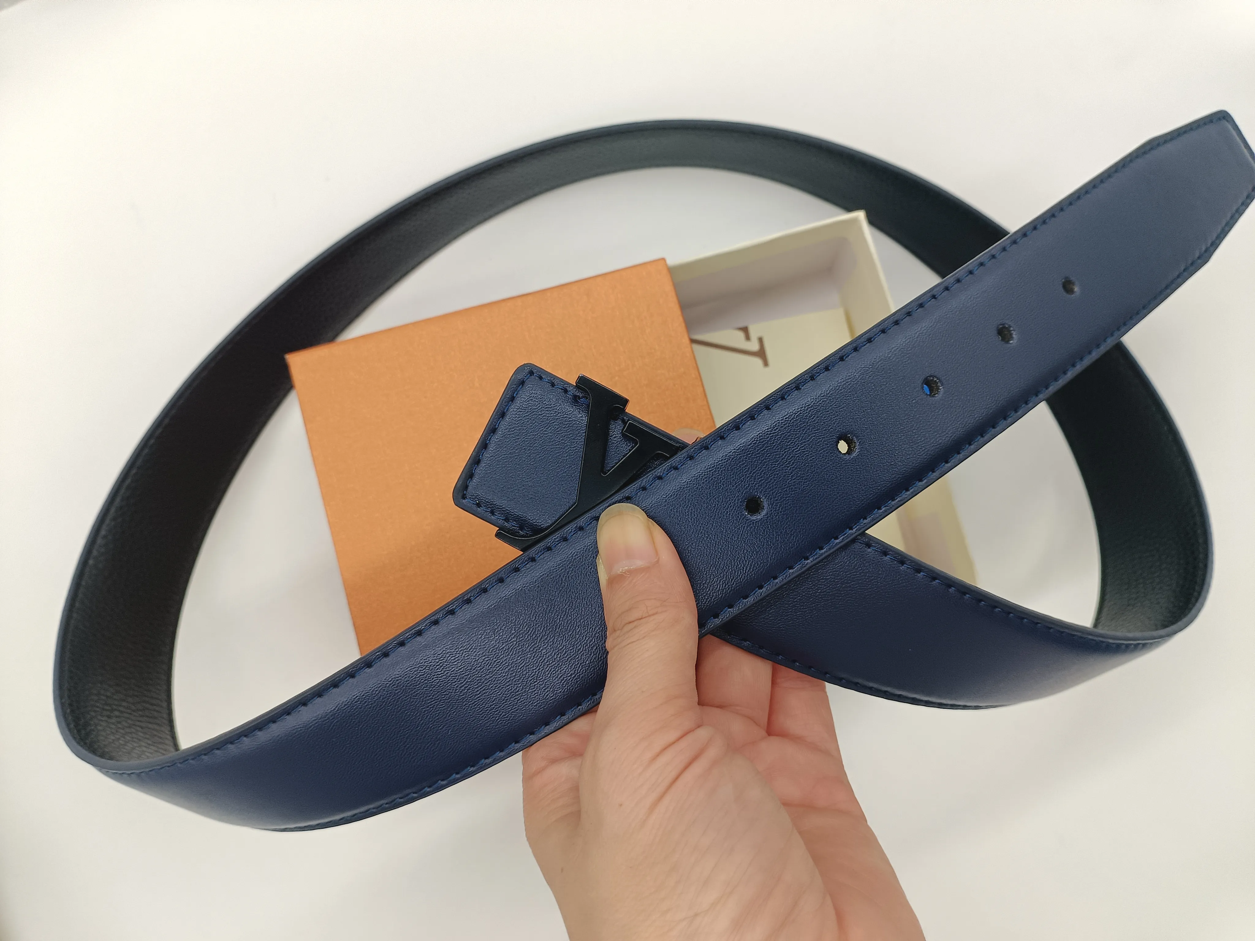 Genuine Leather Belt for Men Women 2024 Fashion Buckle 4cm Wide 105 125cm Adjustable Orange Gray Blue Brown Black Red White
