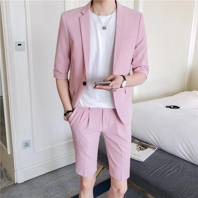 Herrenanzüge 2023 Sommer Männer Anzug Set Slim Fit Halbarm Knielange Hosen Koreanischer Stil Rosa Weiße Jacke mit kurzer Hose