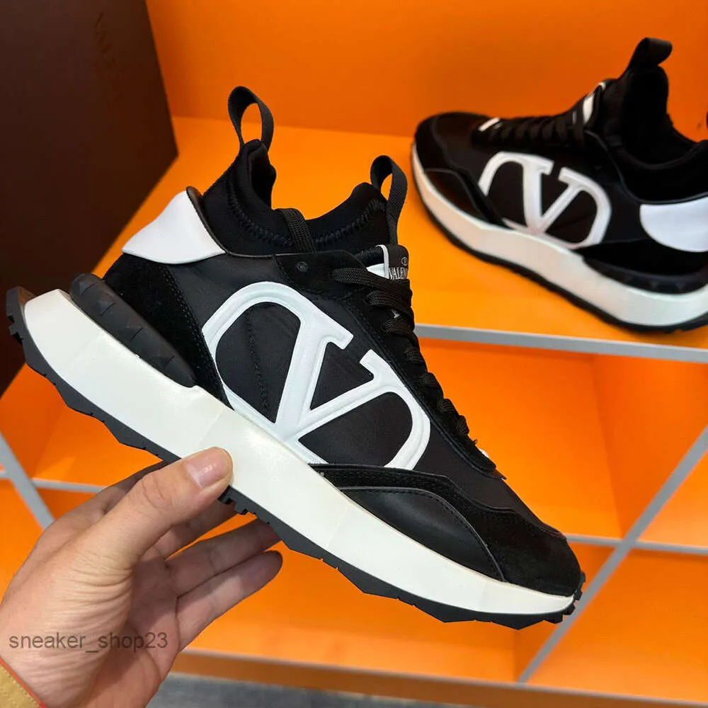 Orange Valentino Bounce Runner Sneakers Luxe Homme Valentino