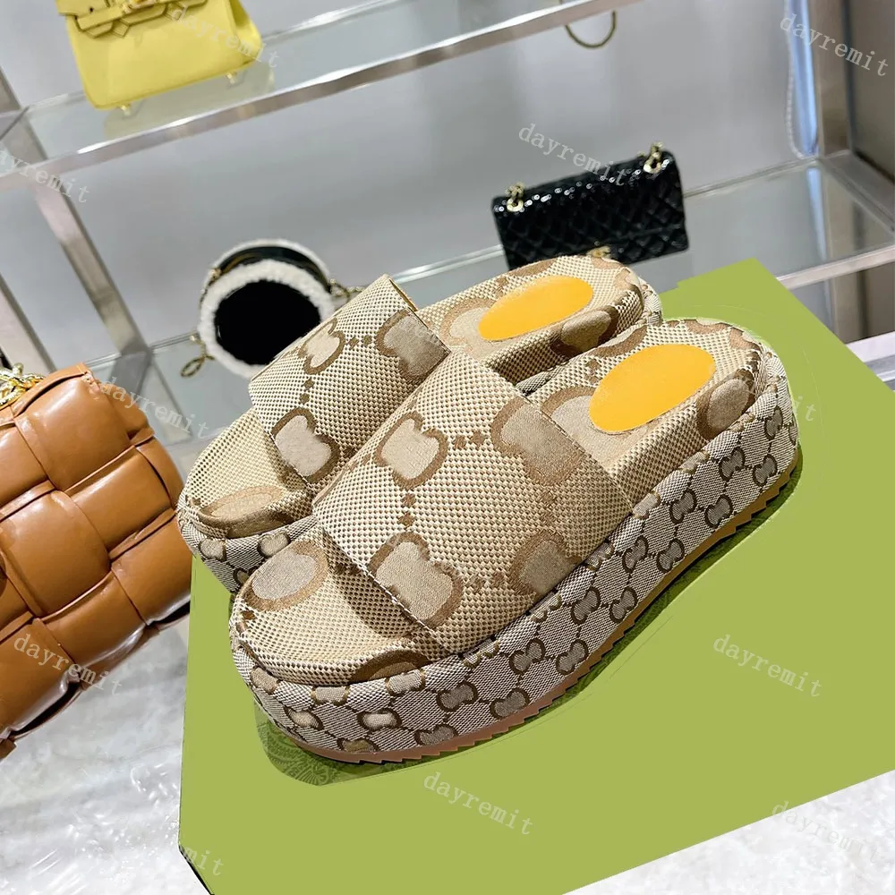 Gucci hotsell thick sandals